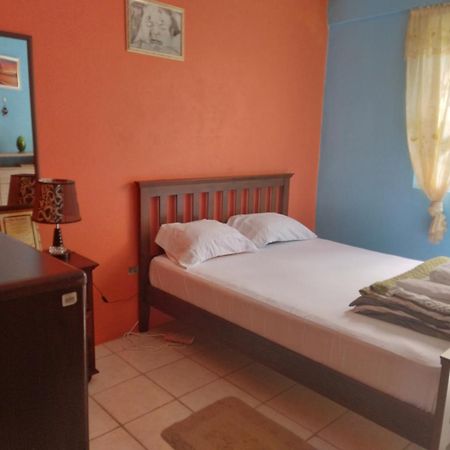 Danglez Bed & Breakfast Bataka Luaran gambar